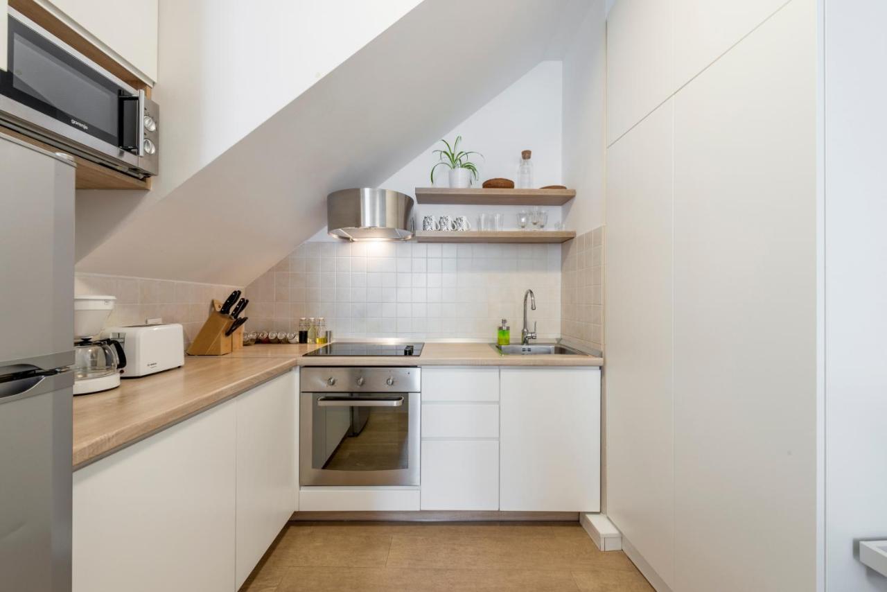 51 Street Apartment دوبروفينك المظهر الخارجي الصورة